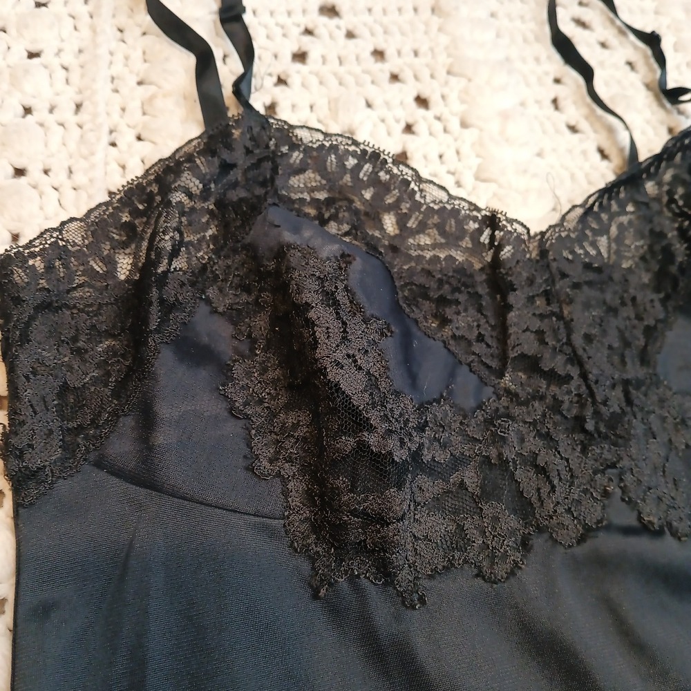 SILKY Vtg VASSARETTE Satin NYLON Dress SLIP Lace Top & Bottom USA Sz 32 F Read - Picture 8 of 13